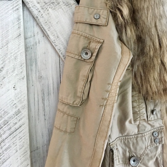 Faux fur jacket - Picture 3 of 6